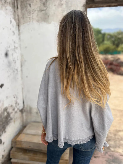 CELINE – SWETER Z POSTRZĘPIONYM DOŁEM